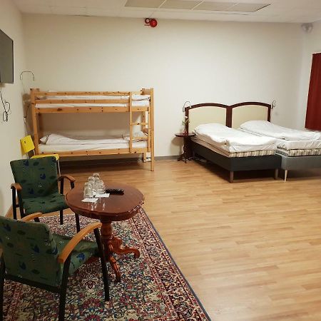 Trestads Restaurang Hotell&Pensionat Vänersborg Dış mekan fotoğraf