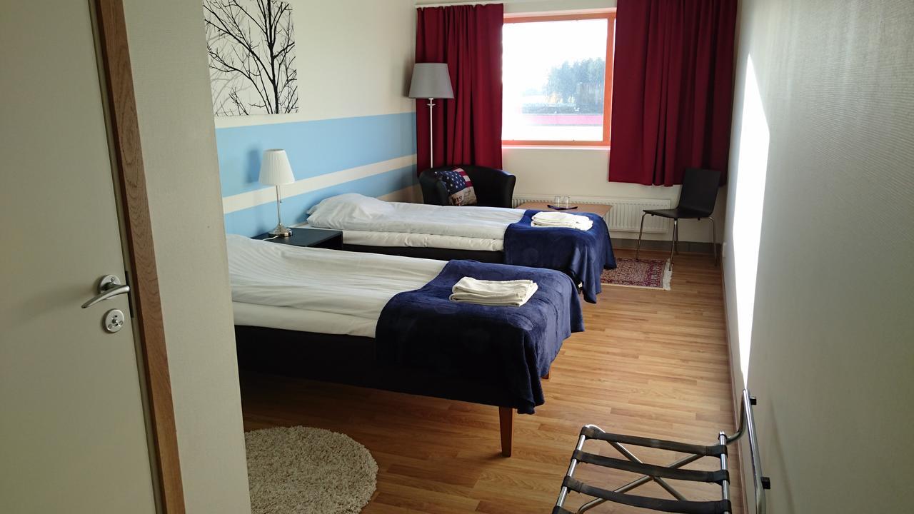 Trestads Restaurang Hotell&Pensionat Vänersborg Dış mekan fotoğraf