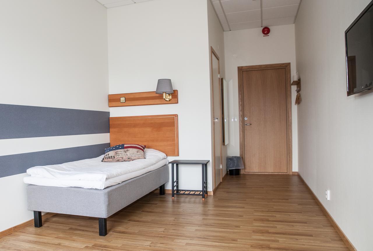 Trestads Restaurang Hotell&Pensionat Vänersborg Dış mekan fotoğraf