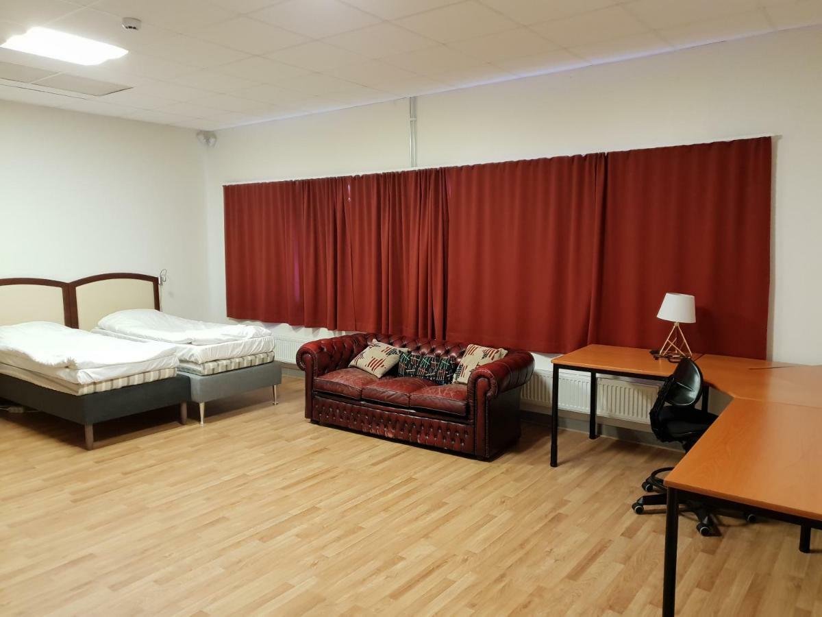 Trestads Restaurang Hotell&Pensionat Vänersborg Dış mekan fotoğraf
